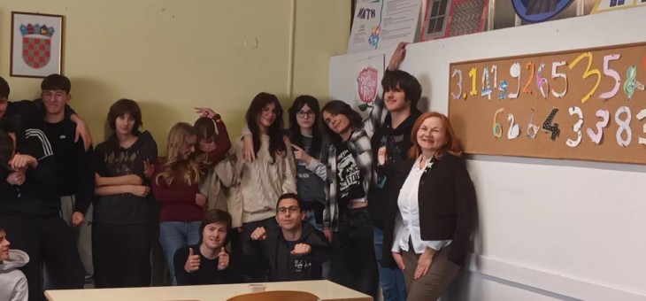 Kako je razred g1M pretvorio broj π (pi) u umjetnost